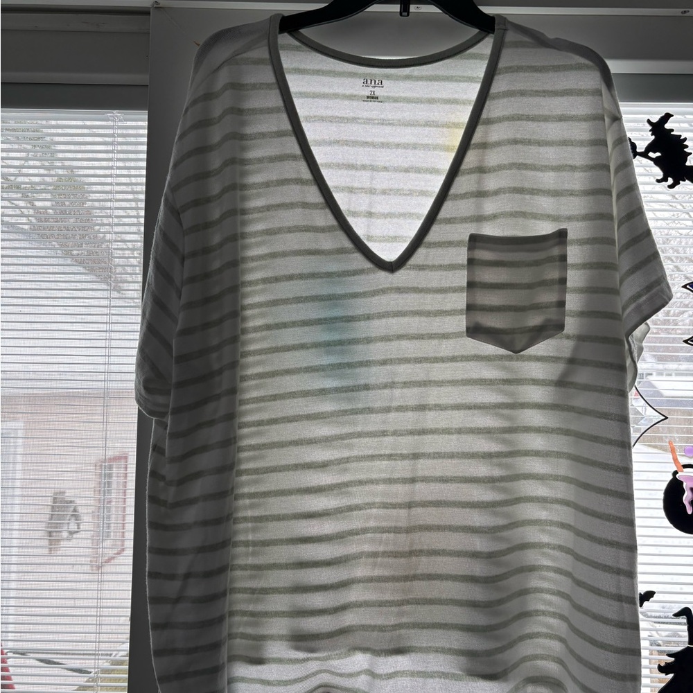 a.n.a olive green and White Striped Top
Light weight 
Short sleeve
